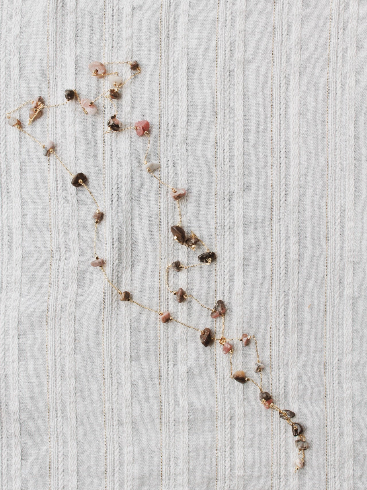 Stone lariat