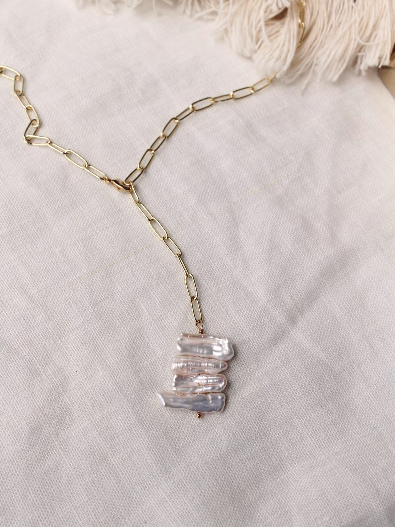 Tropez Lariat