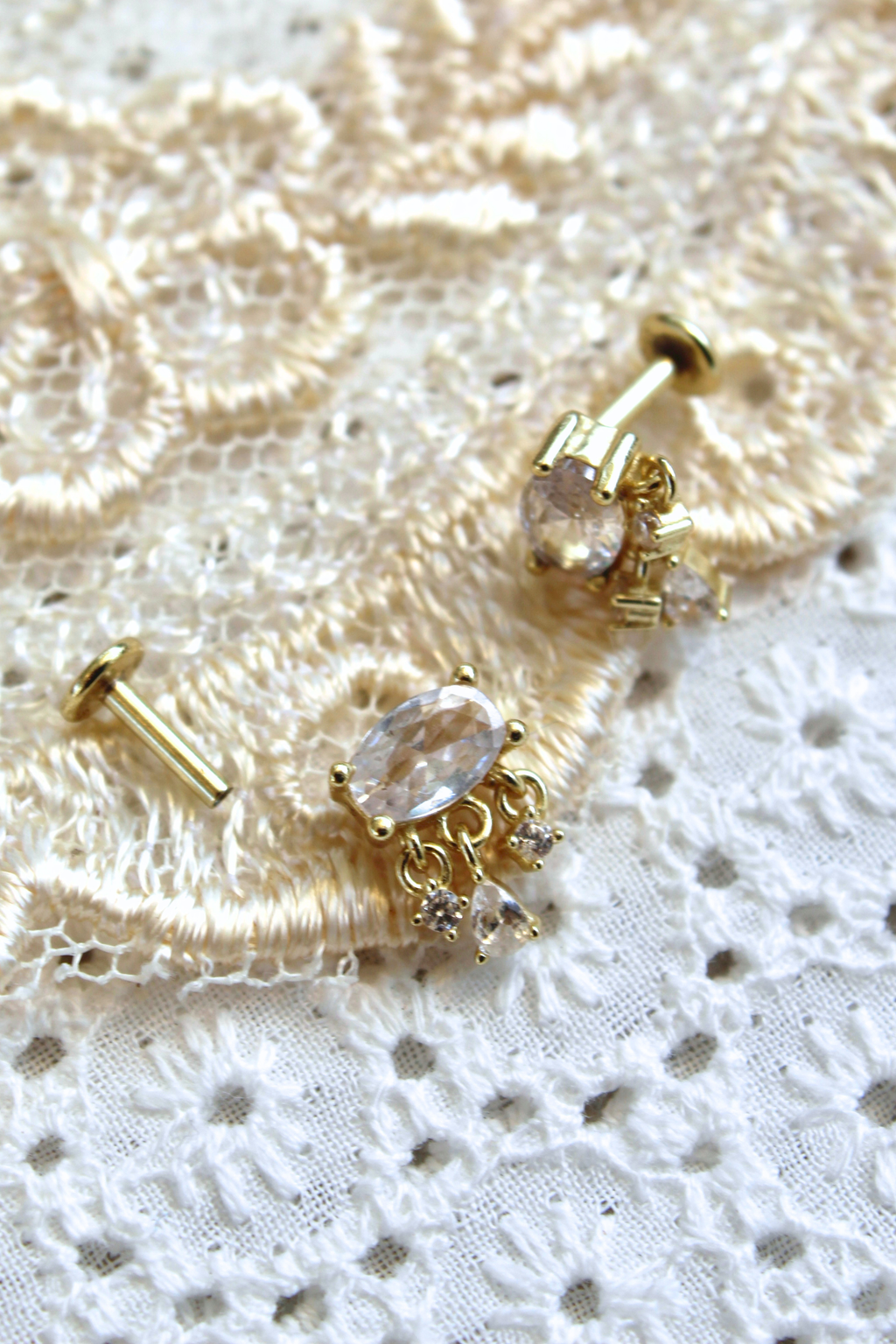 Margot Studs