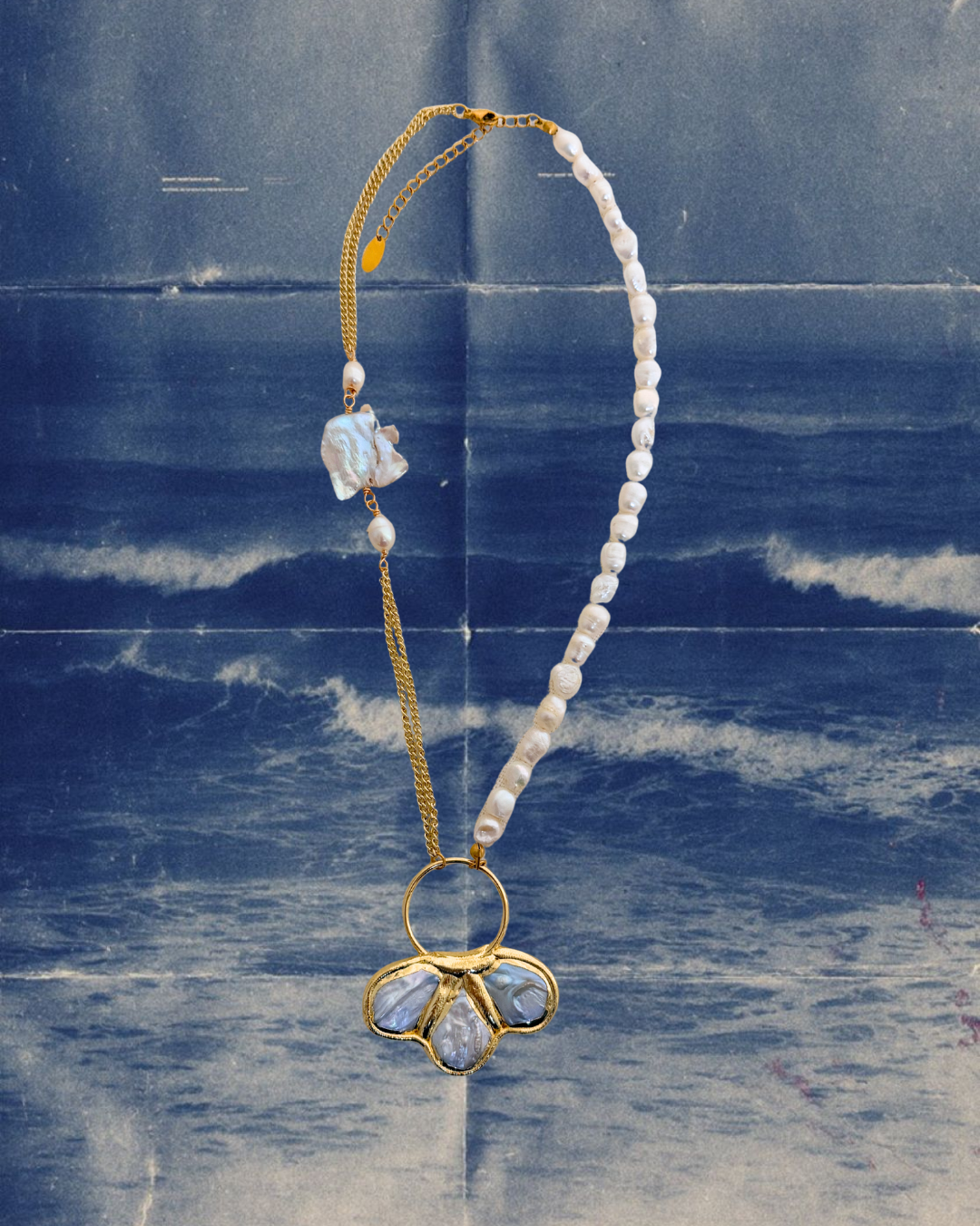 Onda Necklace
